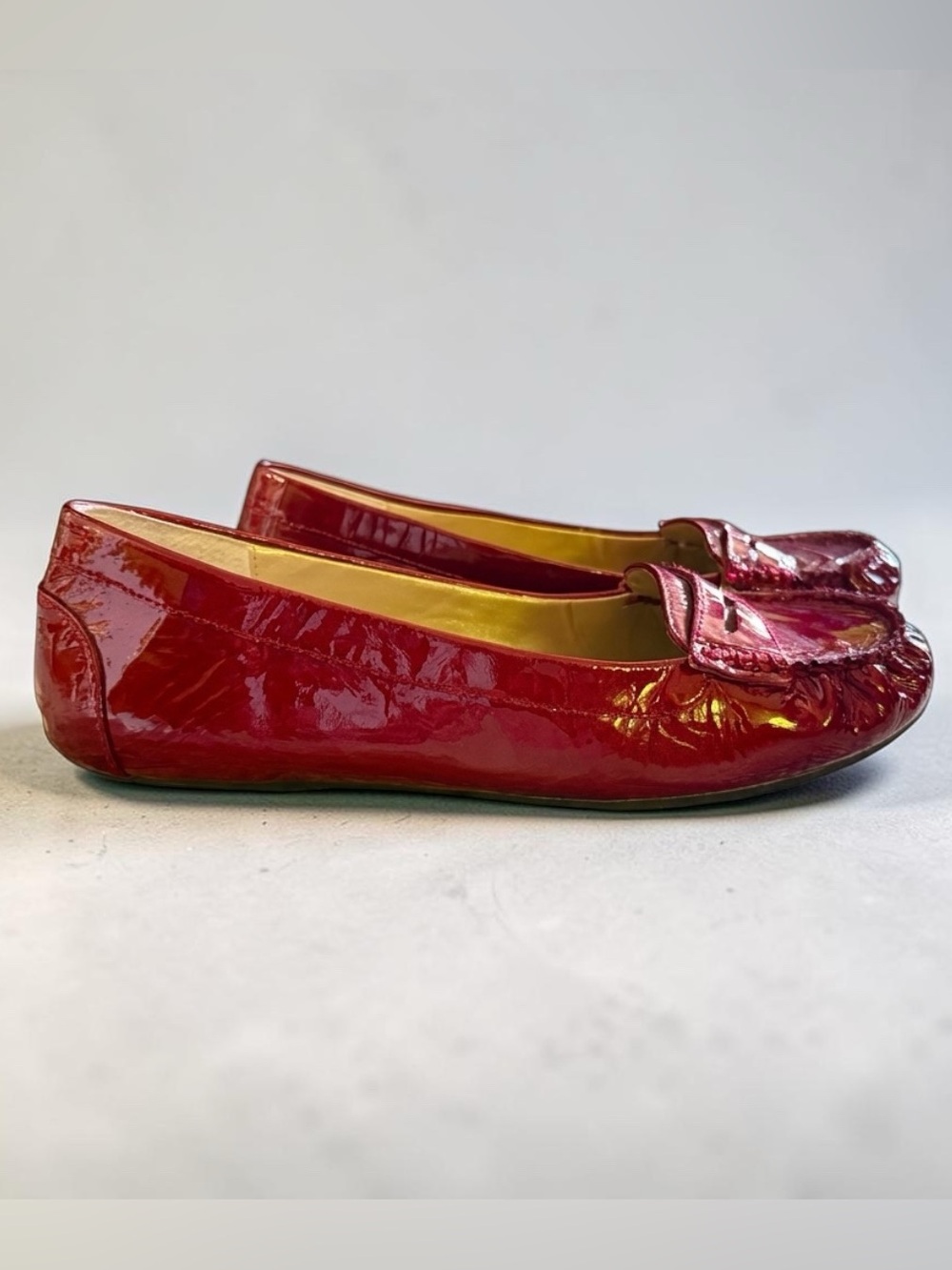 me too Red Patent Leather Women's Loafers